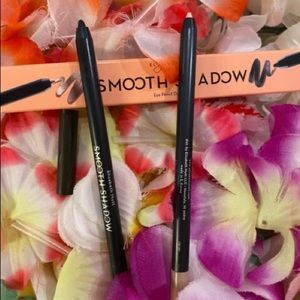 🌸ELIZABETH MOTT SMOOTH SHADOW DUO🌸